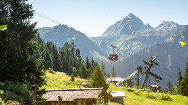 Tafamuntbahn, die gerade den Berg hinauffährt | © Golm Silvretta Lünersee Tourismus GmbH Bregenz, Stefan Kothner